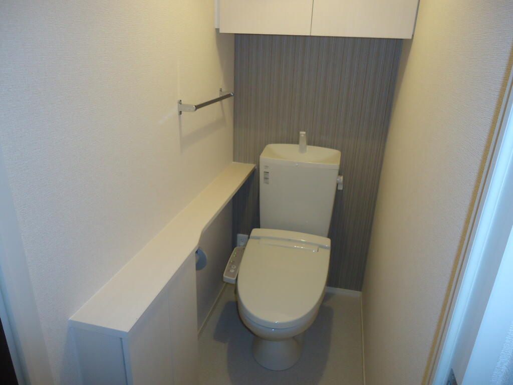 トイレ　※同建物の別のお部屋の写真です。