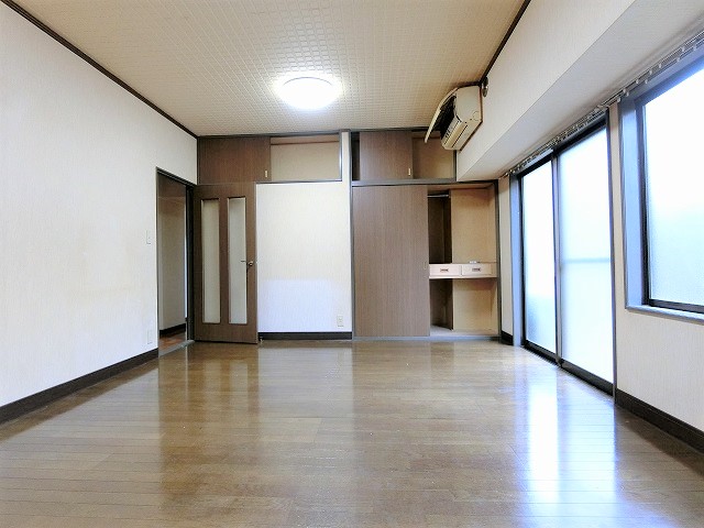 AquaCity昭島の居間写真