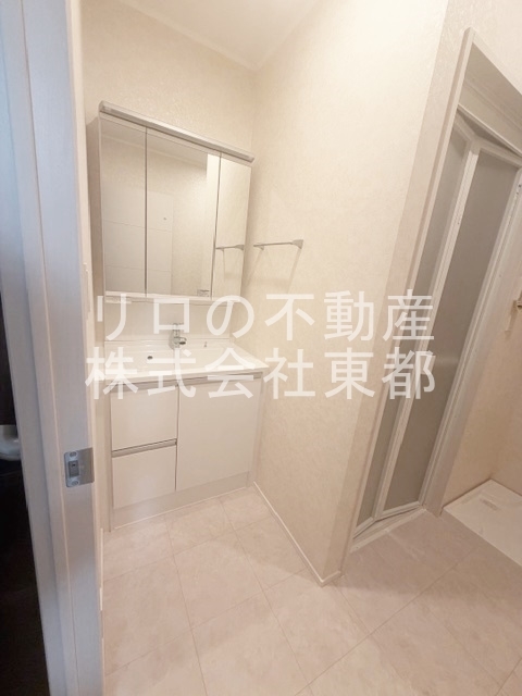 洗面設備　独立洗面台なら落ち着いて身支度ができます☆