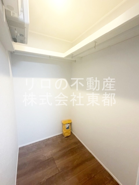 収納　奥行のあるウォークインクローゼットならお荷物多い方でも安心☆