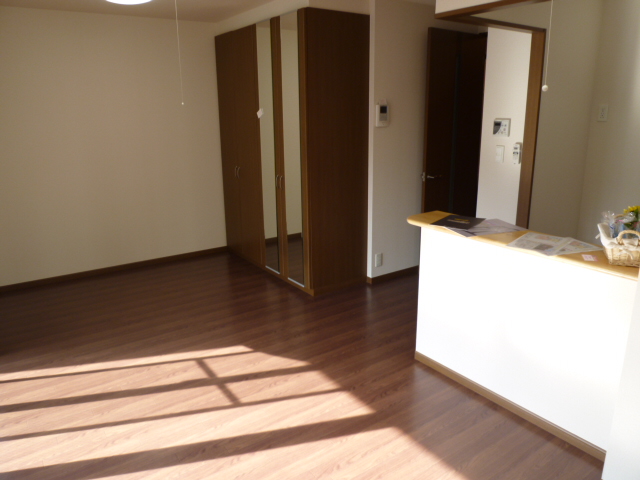 居室・リビング　別の部屋の写真です