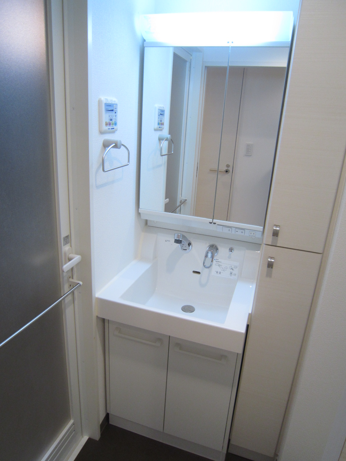 洗面設備　シャンプードレッサー