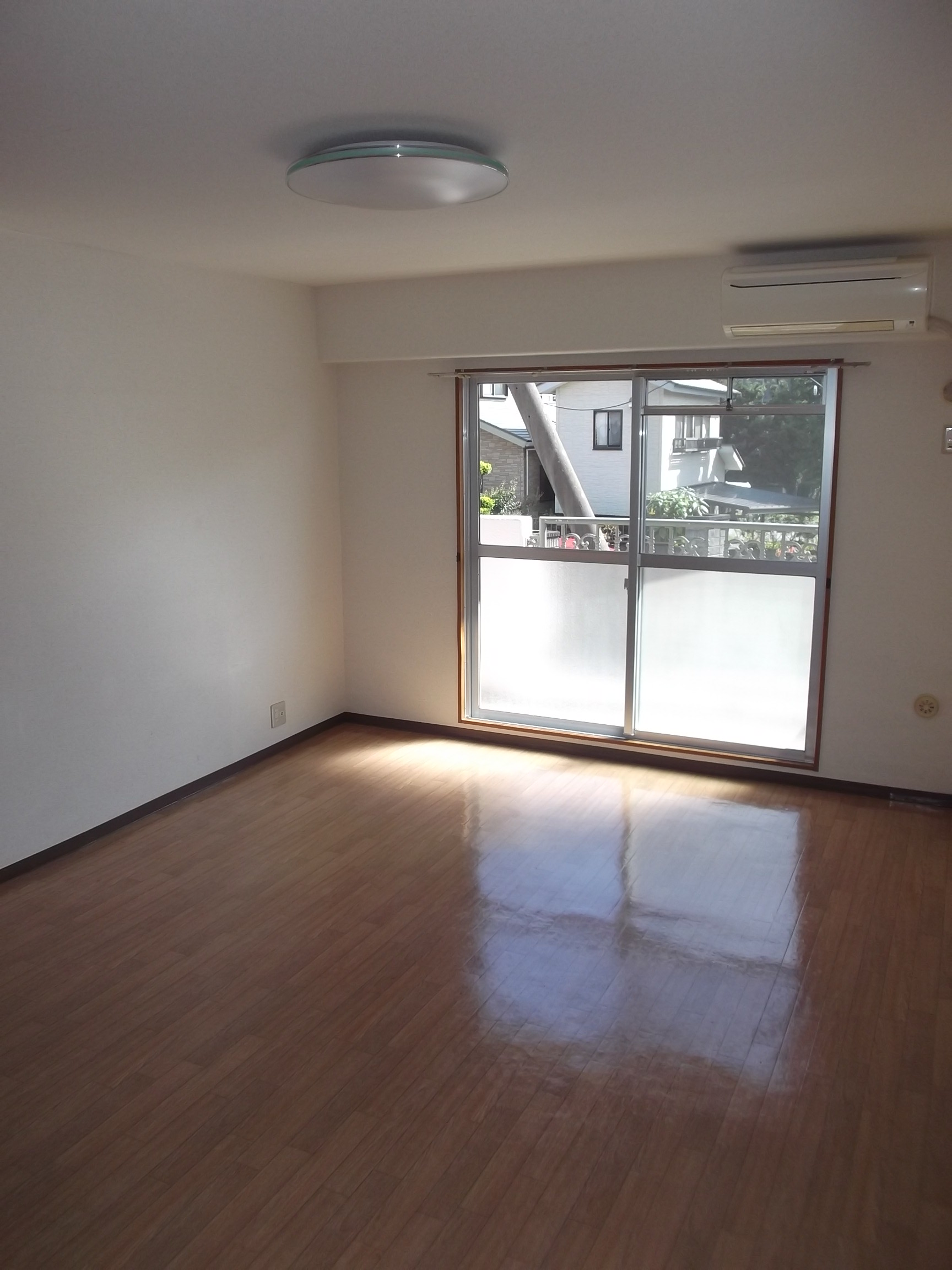 居室・リビング　ＬＤＫはエアコン付き