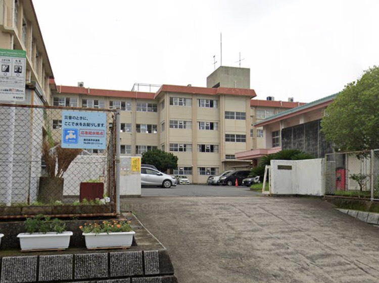 小学校　鹿児島市立桜丘東小学校（小学校）まで228m