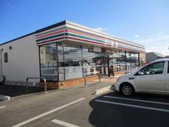 コンビニ　セブンイレブン角田錦町店（コンビニ）まで426m