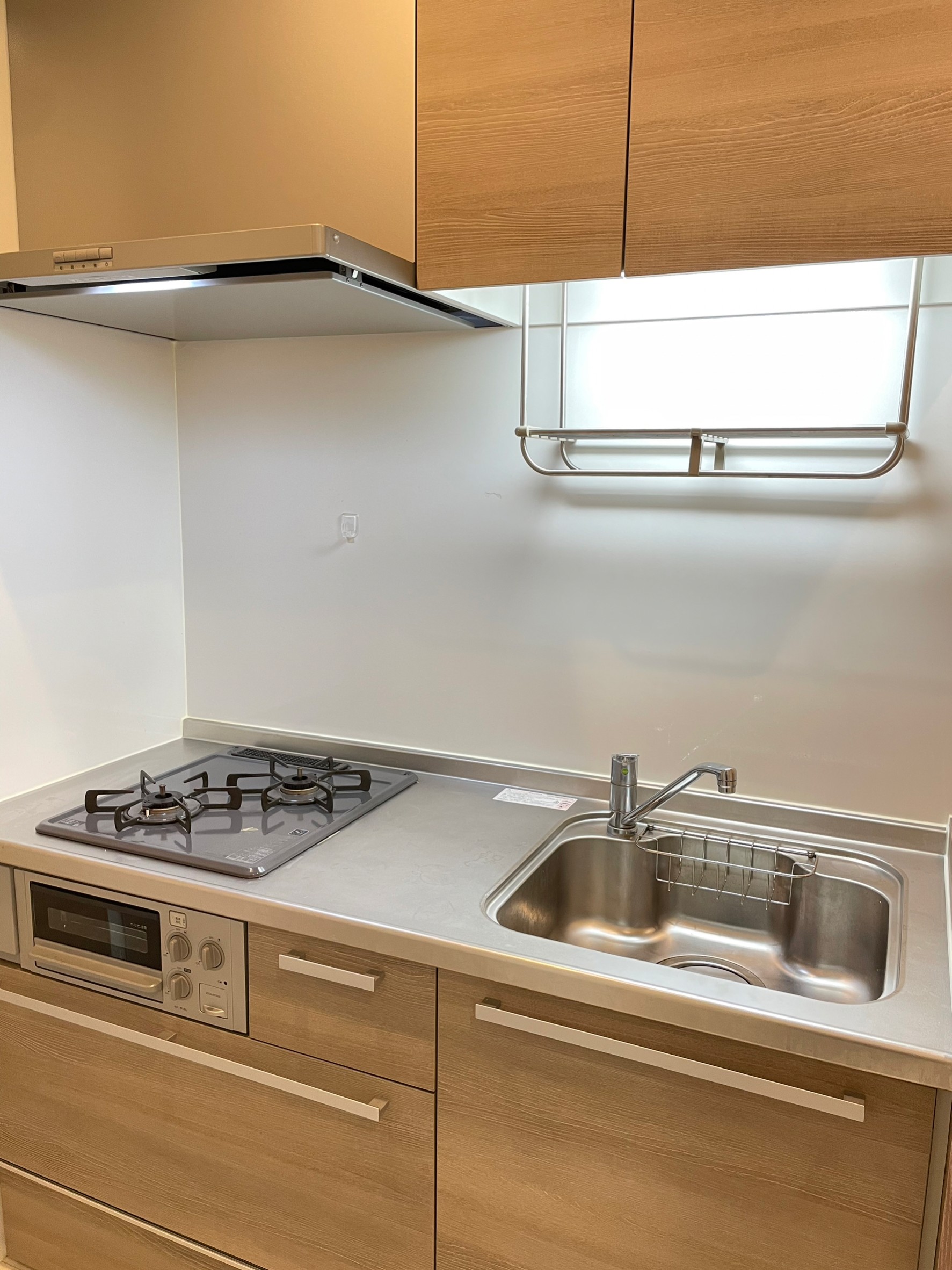 キッチン　グリル付きのシステムキッチンです。