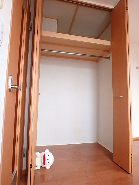 収納　※内装写真は別号室（参考までにご覧ください）