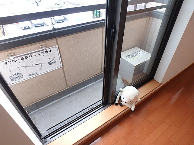 バルコニー　※内装写真は別号室（参考までにご覧ください）