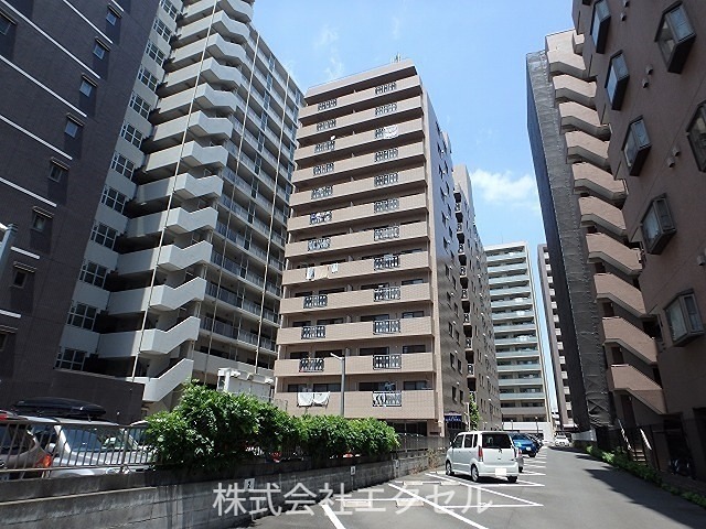建物外観　安心のオートロックマンションです。