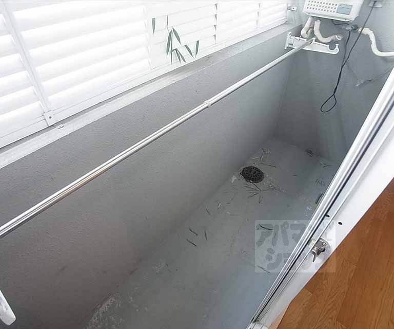 バルコニー　バルコニ