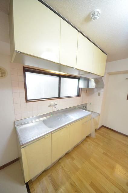 キッチン　☆かなり広めのキッチン☆