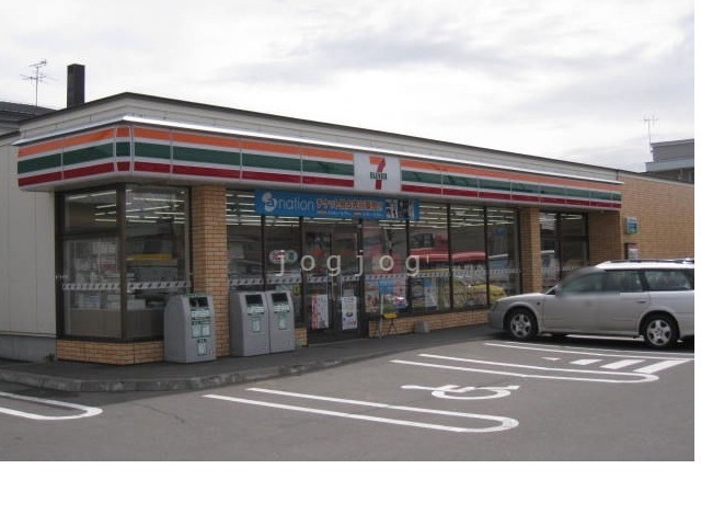 コンビニ　セブンイレブン旭川豊岡6条店（コンビニ）まで645m