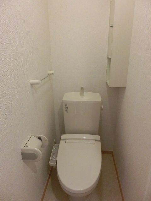 【津山市河辺のアパートのトイレ】