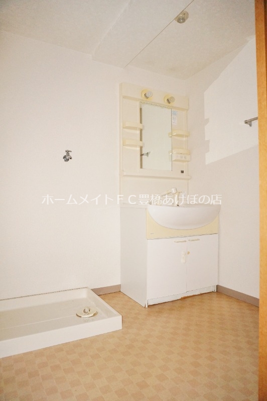 洗面設備　同型別部屋写真