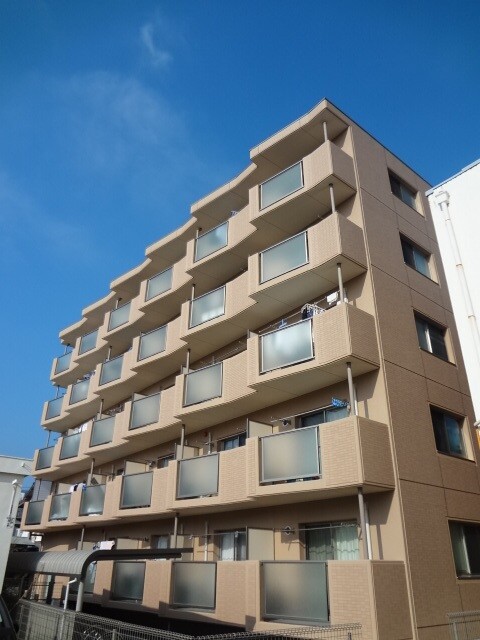 静岡県浜松市中央区海老塚２（マンション）の賃貸物件の外観