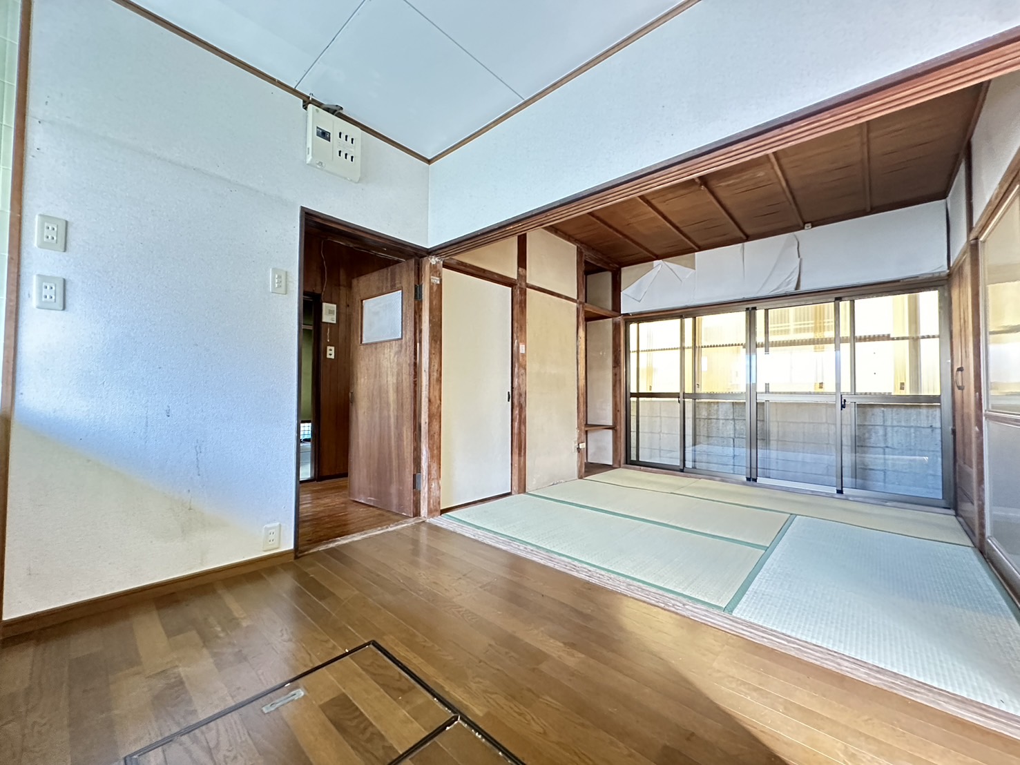 塩屋町9丁目貸家の居間写真