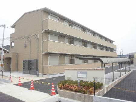 【セジュール町坪の建物外観】