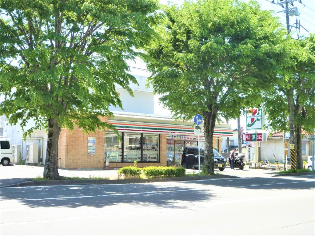 コンビニ　セブンイレブン仙台八木山南店（コンビニ）まで444m