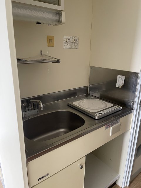 キッチン　同物件、別号室の写真
