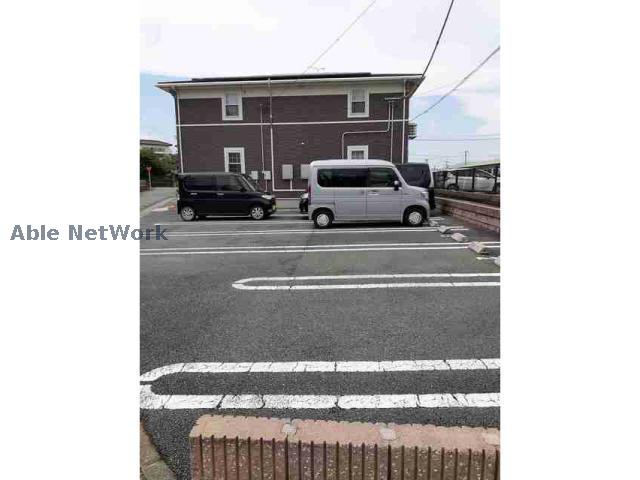 駐車場　駐車場
