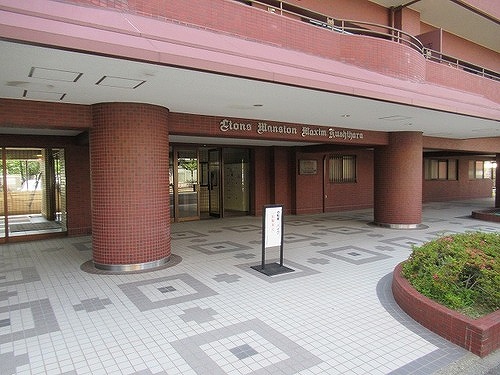 エントランス　マンションエントランス