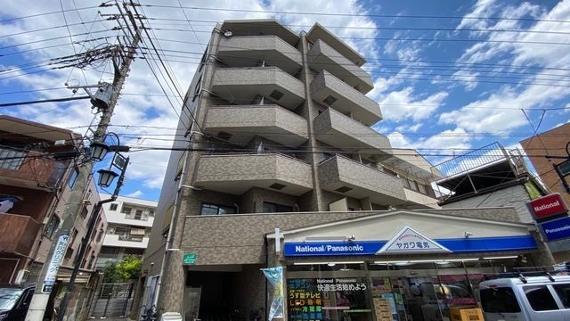 国立市富士見台のマンションの建物外観