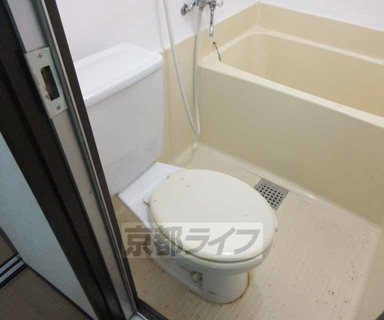 トイレ　清潔感のあるトイレです