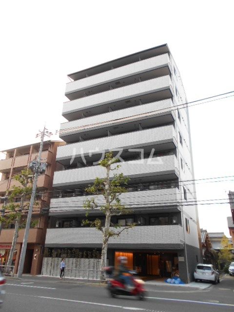 京都市右京区西院乾町のマンションの建物外観