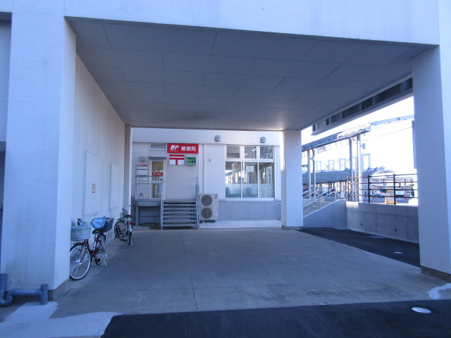 郵便局　三重大学内郵便局（郵便局）まで590m