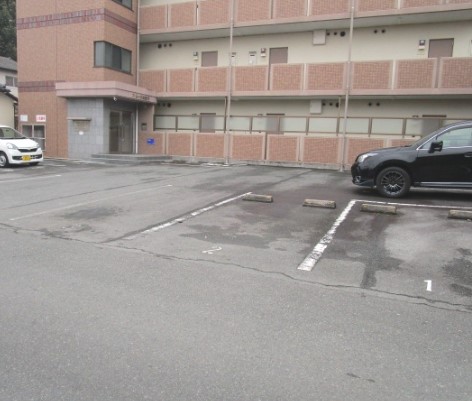 駐車場　駐車場完備です