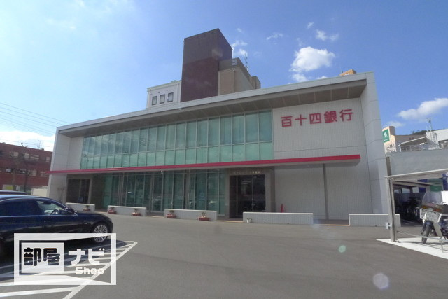 【ロイヤルガーデン栗林公園前の銀行】