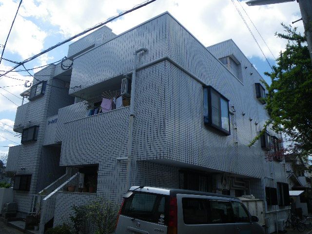 【福岡市早良区百道のマンションの建物外観】