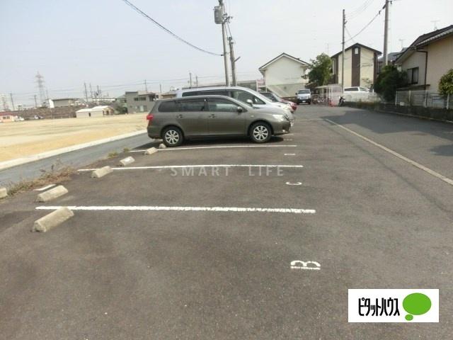 【大津市本堅田のアパートの駐車場】