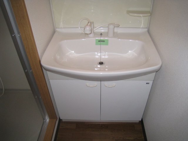 洗面設備　同物件、別号室のものです。