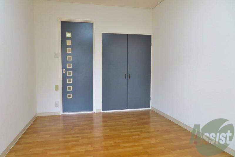 その他部屋・スペース　広々とした洋室なので寝心地が良さそうで充実しそうですねー。