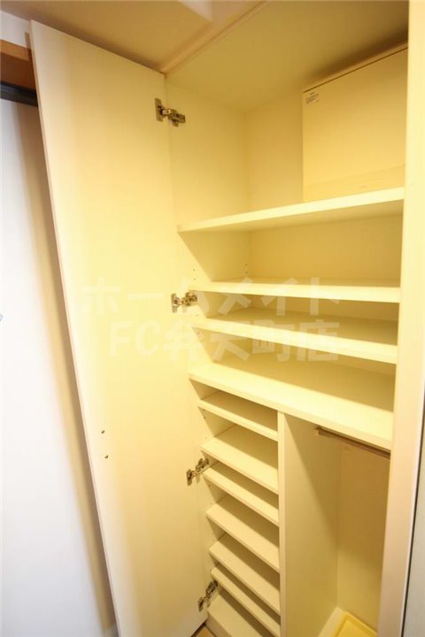 その他設備　シューズボックスです