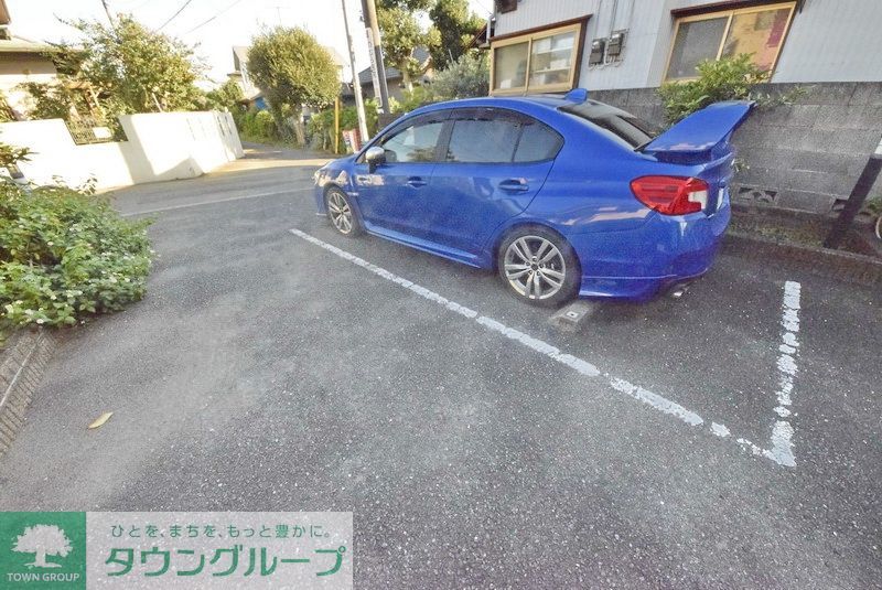 駐車場　駐車場