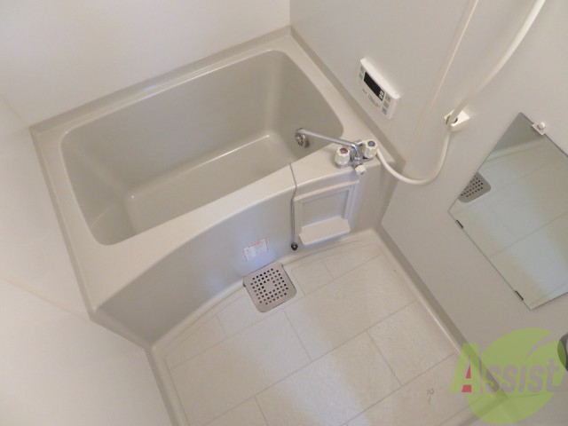 バス・シャワールーム　追い焚き機能付きなので、半身浴も気持ちよくできますね。