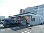 コンビニ　ファミリーマート枇杷島警察署前店（コンビニ）まで893m