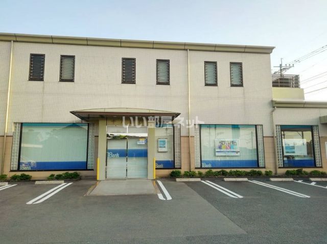 銀行　十八親和銀行竹松支店（銀行）まで699m