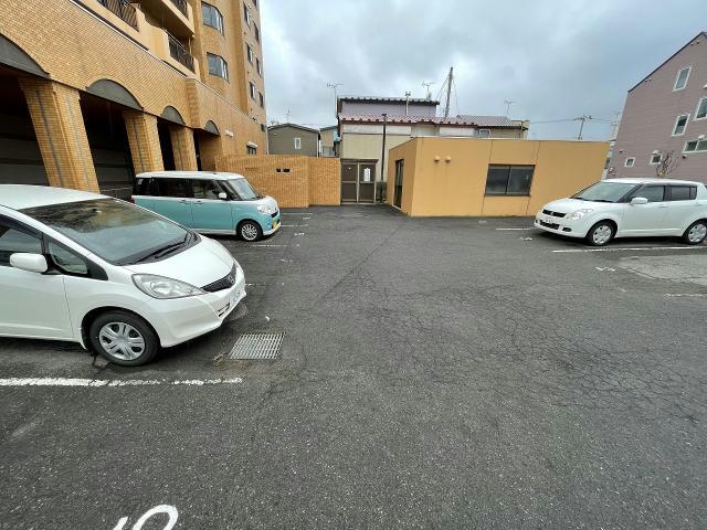 駐車場　駐車場