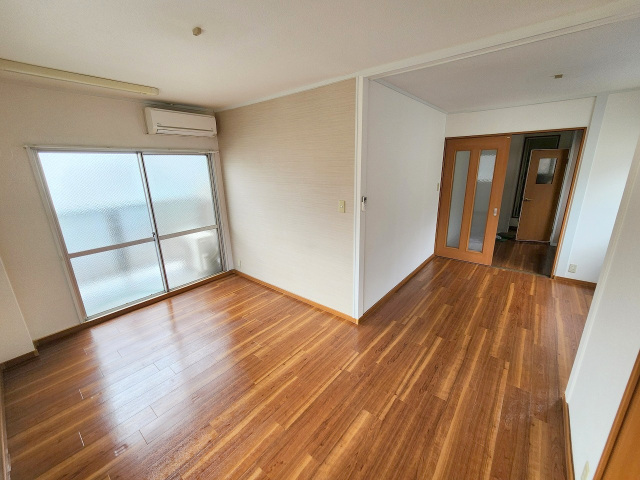 居室・リビング　キッチンスペースもしっかり確保できます