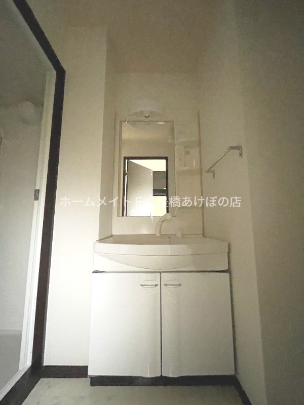 洗面設備　同型別部屋写真