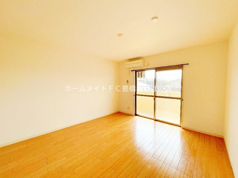 居室・リビング　同型別部屋写真