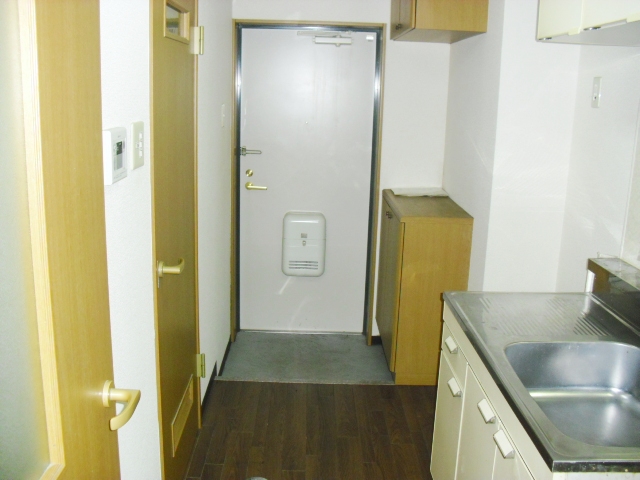 玄関　同物件別号室