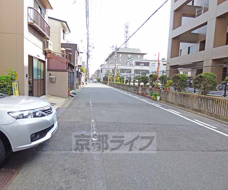 その他　広々とした道路です。