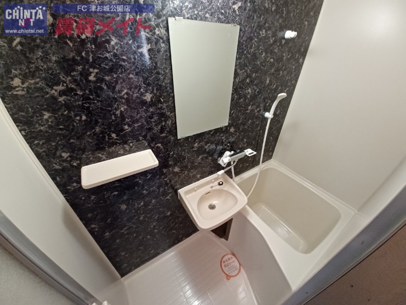 バス・シャワールーム　同型写真