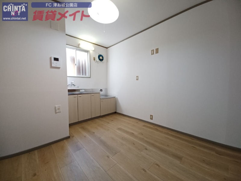 居室・リビング　同型写真