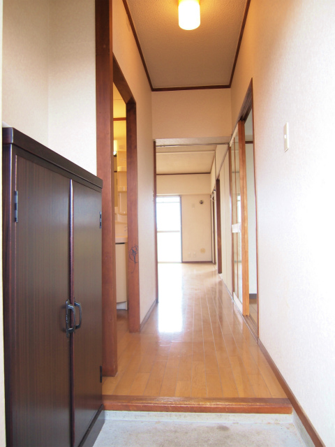 玄関　落ち着いた玄関です