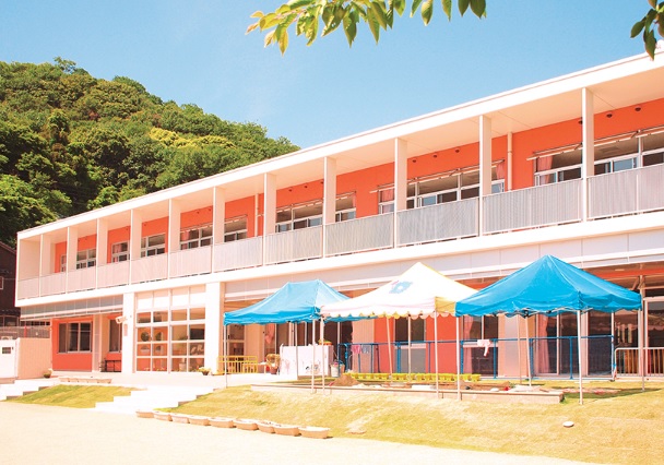 幼稚園・保育園　どうえん吉和認定こども園（幼稚園・保育園）まで1029m